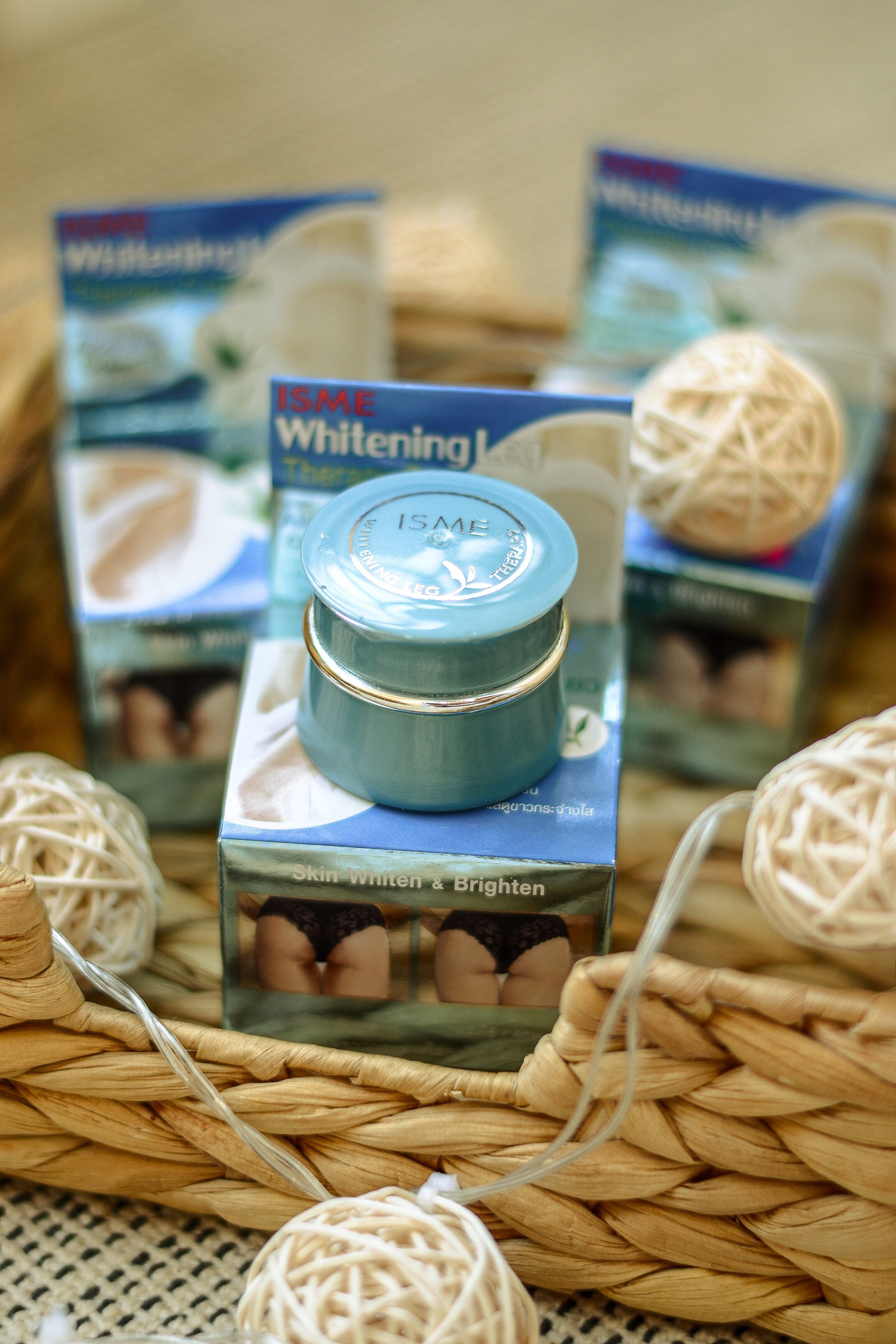 Как работает крем из Таиланда для отбеливания бикини Isme Whitening Leg Cream.