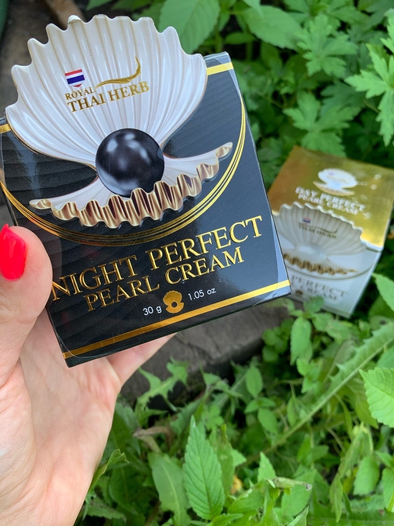 Натуральный ночной крем для лица с жемчужной пудрой Royal Thai Herb Night Perfect Pearl Cream 30 гр. Таиланд