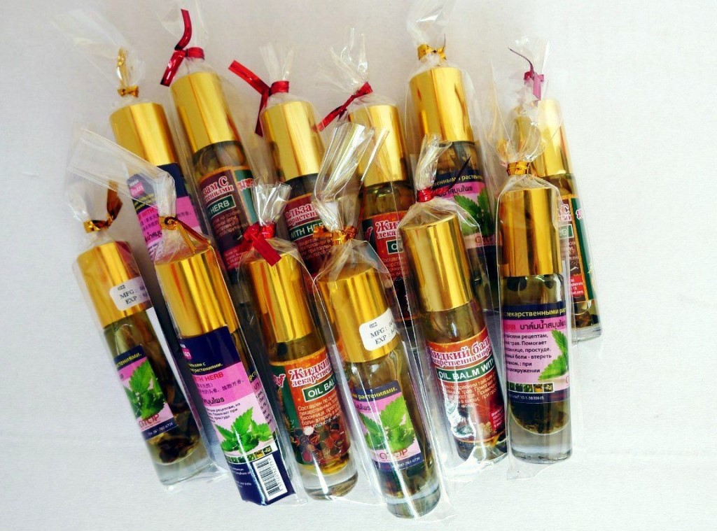 Натуральный жидкий шариковый Тайский бальзам ингалятор с лекарственными растениями Banna Oil Balm With Herb купить в Москве и Московской области.